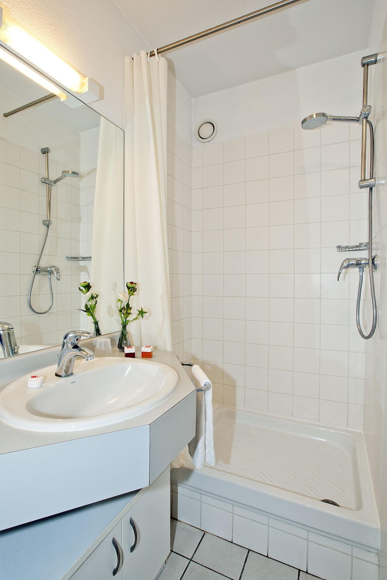 Sejours & Affaires Orleans Jeanne D'Arc Aparthotel Bagian luar foto
