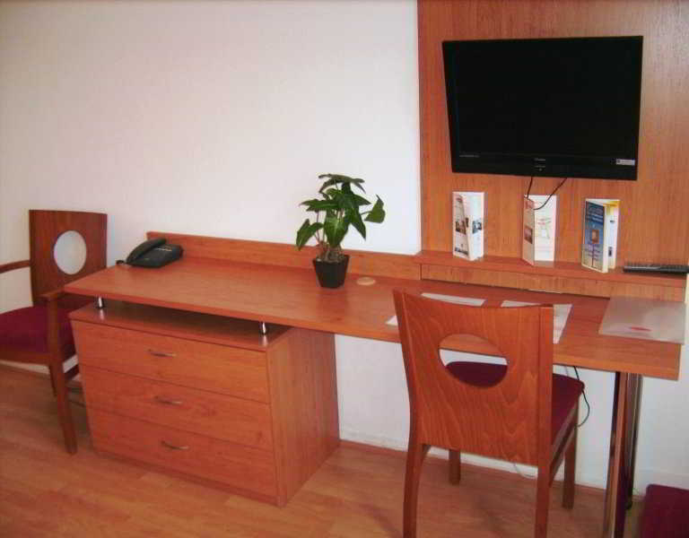 Sejours & Affaires Orleans Jeanne D'Arc Aparthotel Bagian luar foto