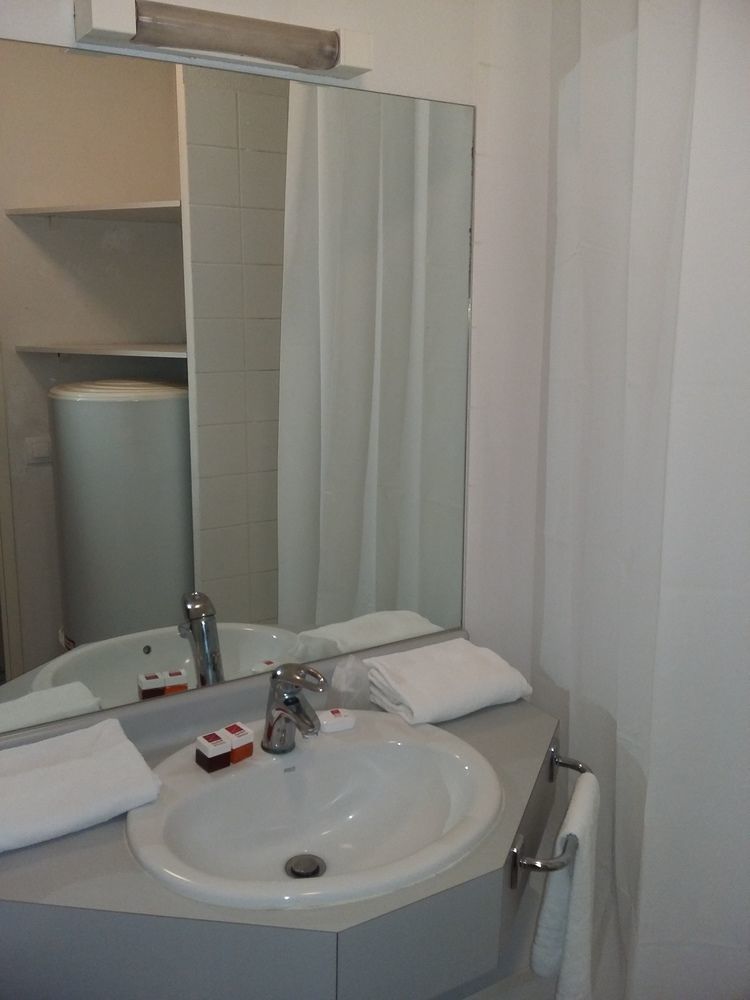 Sejours & Affaires Orleans Jeanne D'Arc Aparthotel Bagian luar foto