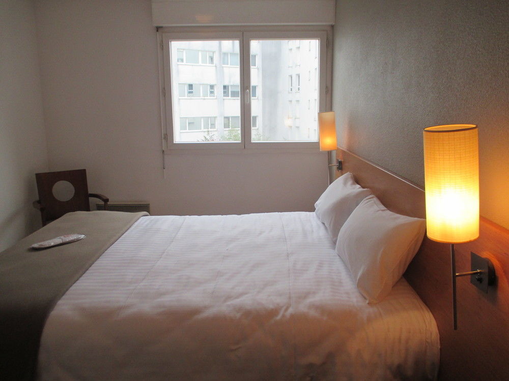 Sejours & Affaires Orleans Jeanne D'Arc Aparthotel Bagian luar foto