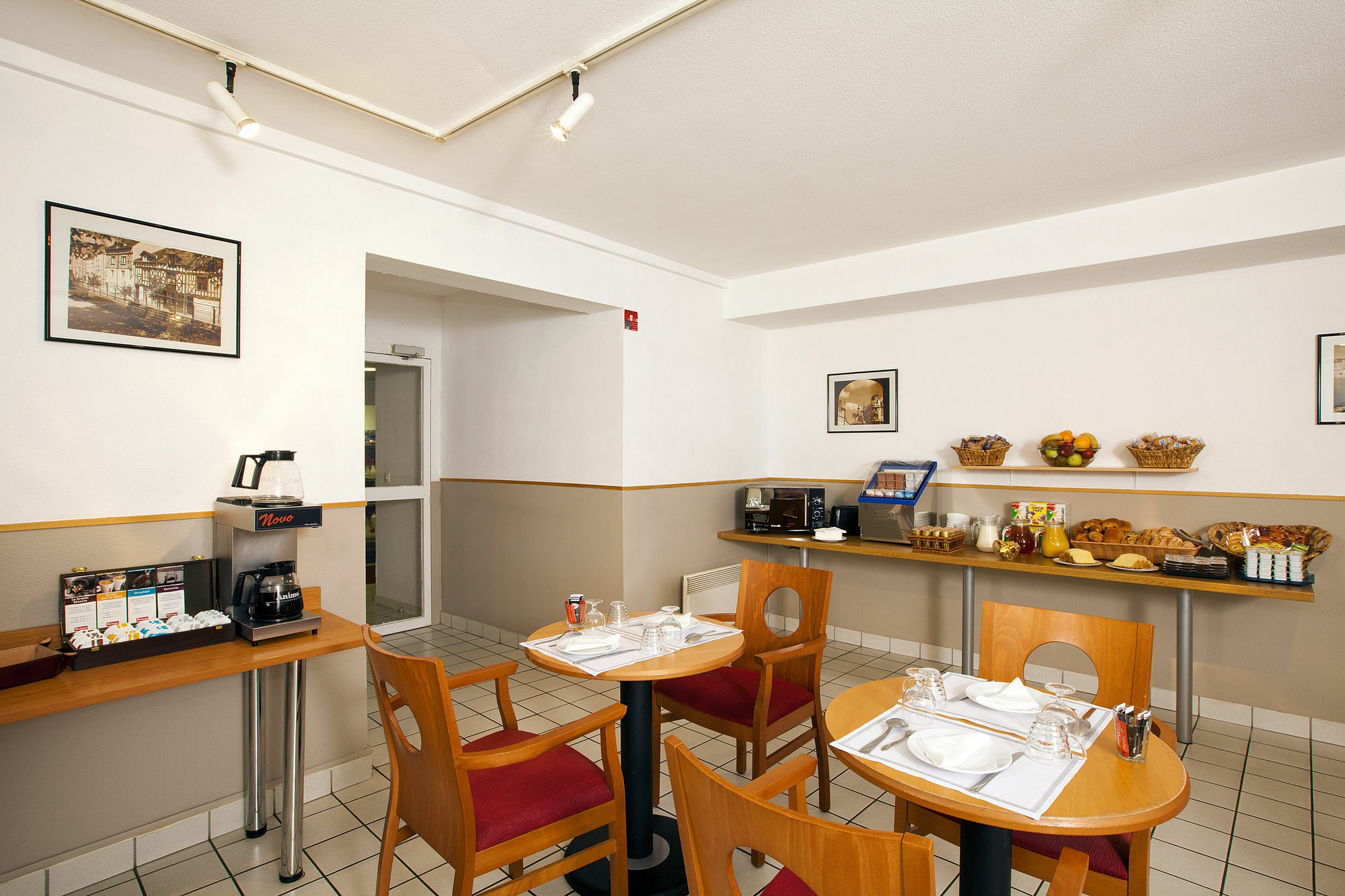 Sejours & Affaires Orleans Jeanne D'Arc Aparthotel Bagian luar foto